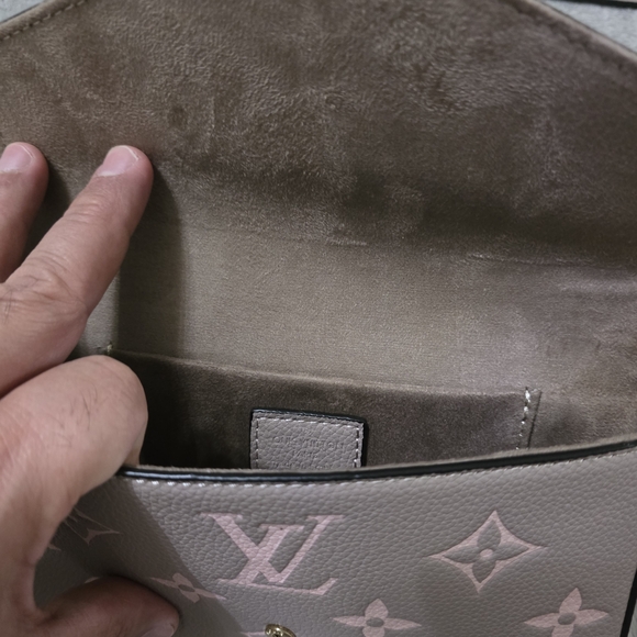 Louis Vuitton Taupe & Pink Monogram Chain Wallet Set - Picture 5 of 6